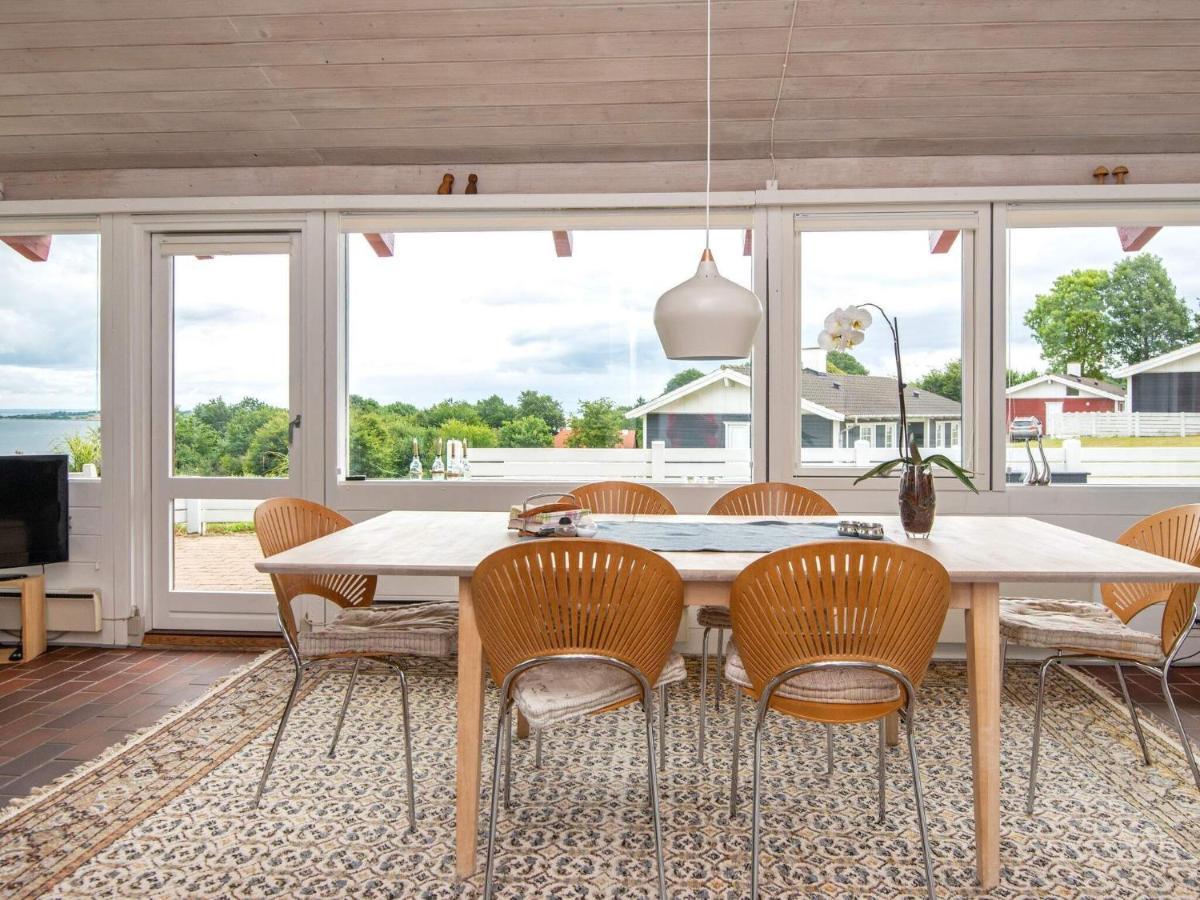 6 Person Holiday Home In Обенро Екстер'єр фото