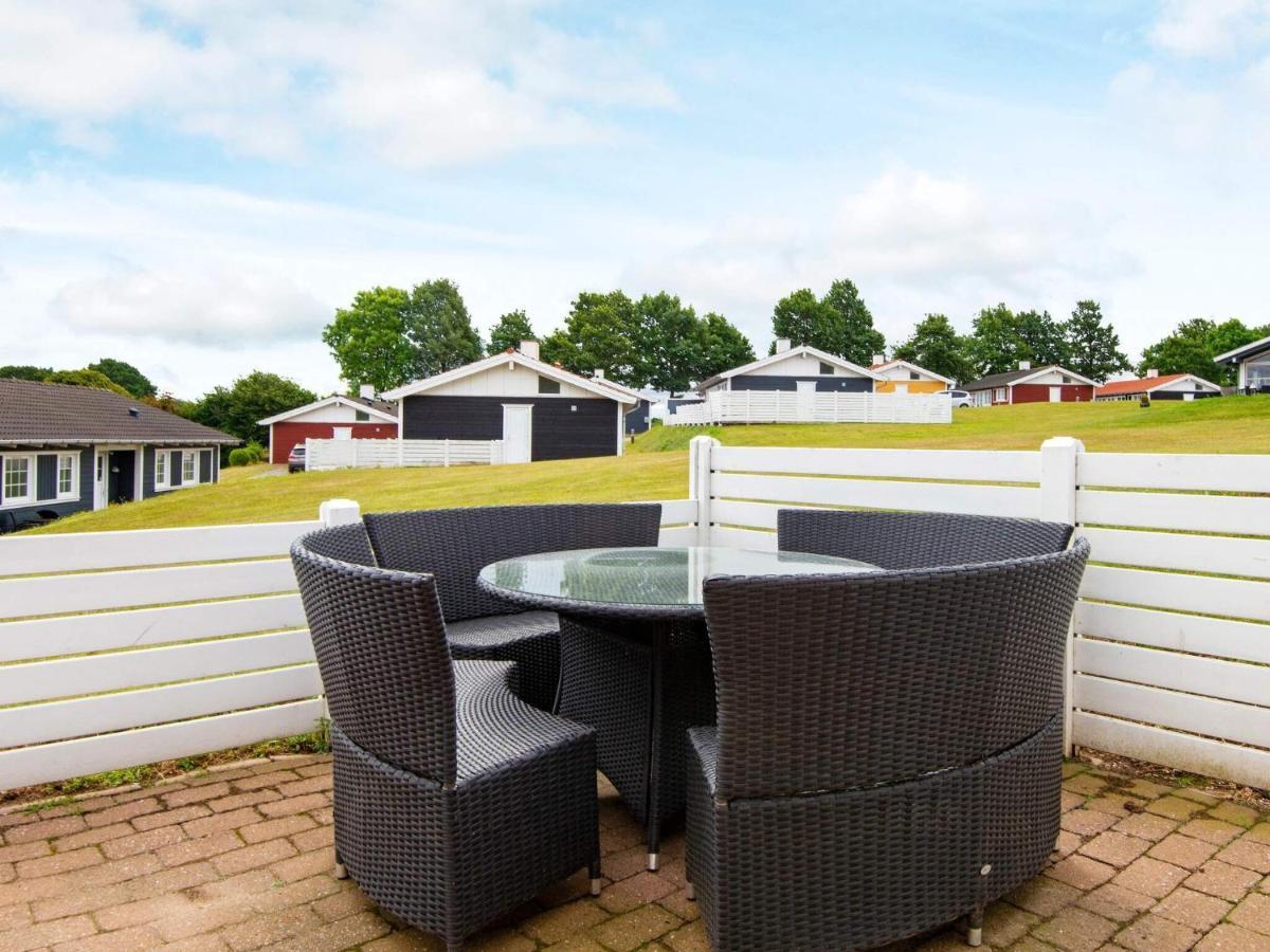 6 Person Holiday Home In Обенро Екстер'єр фото